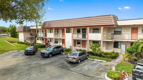 821 NE 207th Lane Miami FL 33179
