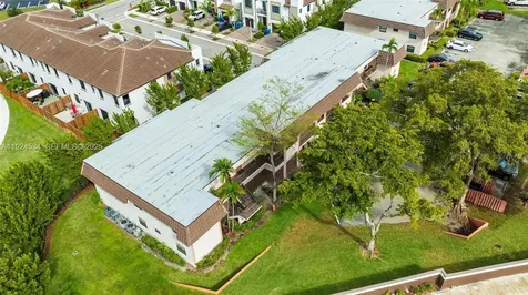 821 NE 207th Lane Miami FL 33179