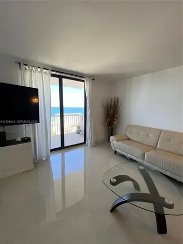 1500 S Ocean Drive Hollywood FL 33019