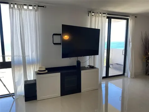 1500 S Ocean Drive Hollywood FL 33019