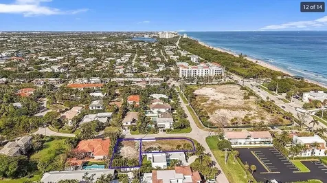 235 SE Wavecrest Way Boca Raton FL 33432