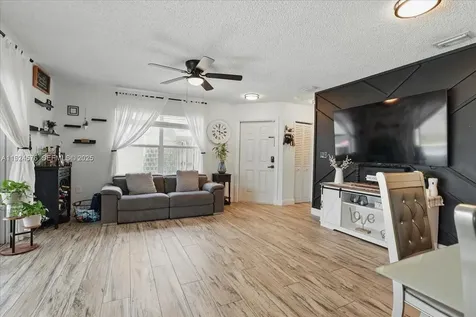 5874 SW 97th Terrace Cooper City FL 33328