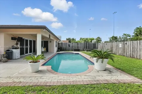 5874 SW 97th Terrace Cooper City FL 33328