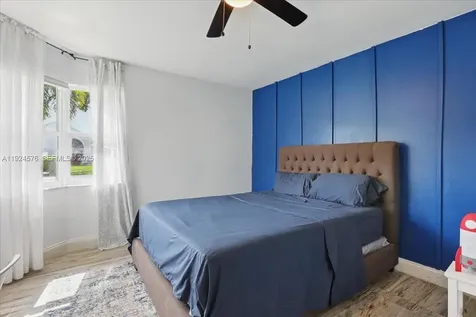 5874 SW 97th Terrace Cooper City FL 33328