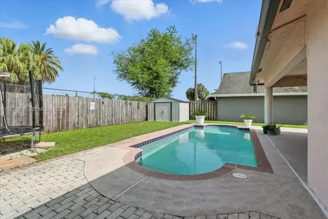 5874 SW 97th Terrace Cooper City FL 33328