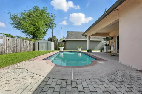 5874 SW 97th Terrace Cooper City FL 33328