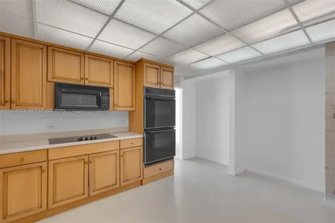 700 Biltmore Way Coral Gables FL 33134