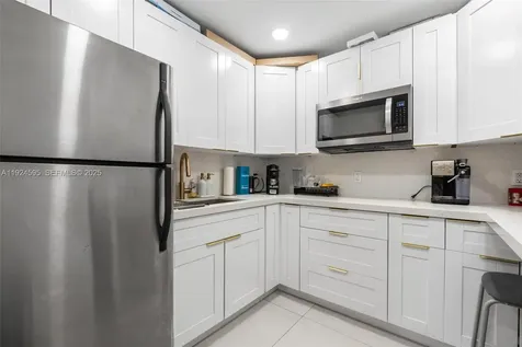 0000 SW 87th Avenue Miami FL 33165