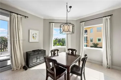 2738 Tiburon Naples FL 34109