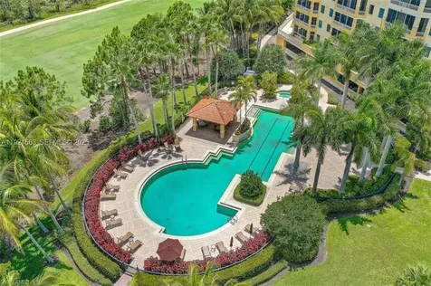 2738 Tiburon Naples FL 34109