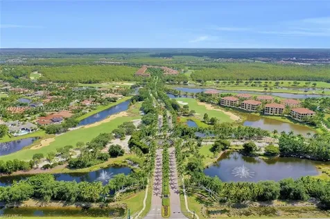 2738 Tiburon Naples FL 34109