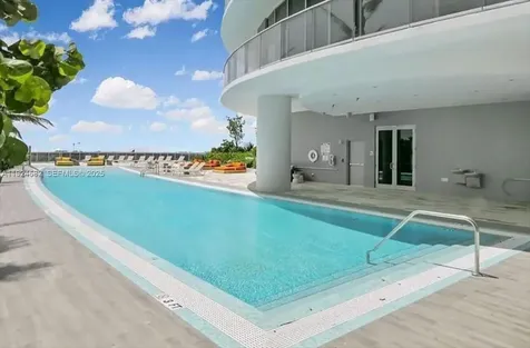 488 NE 18th Street Miami FL 33132