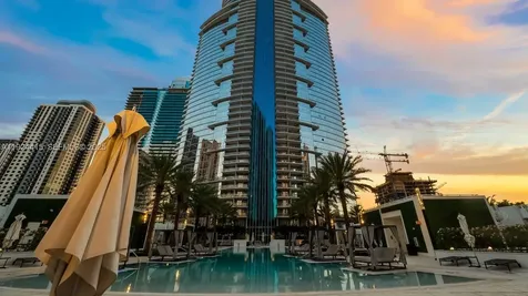 851 NE 1st Avenue Miami FL 33132