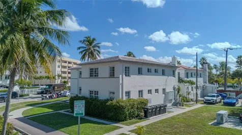 7124 Bay Drive Miami Beach FL 33141