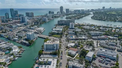7124 Bay Drive Miami Beach FL 33141