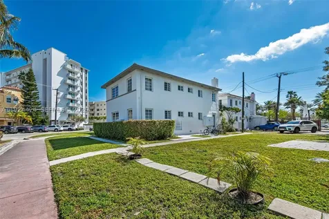 7124 Bay Drive Miami Beach FL 33141