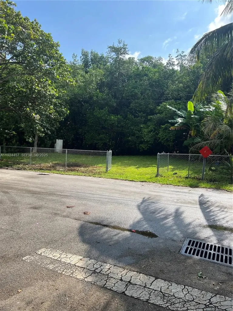 13691 NE 25th Avenue North Miami Beach FL 33181