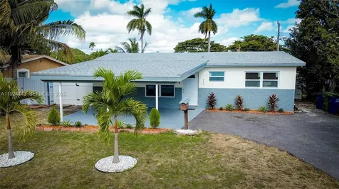 724 SW 4th Court Hallandale Beach FL 33009
