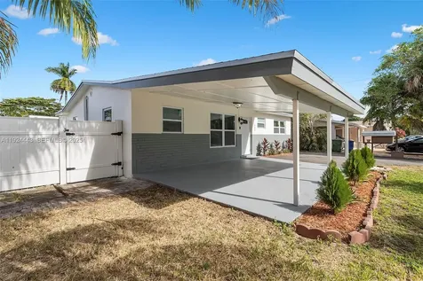 724 SW 4th Court Hallandale Beach FL 33009