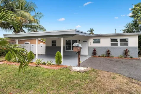 724 SW 4th Court Hallandale Beach FL 33009