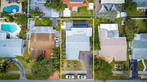 724 SW 4th Court Hallandale Beach FL 33009