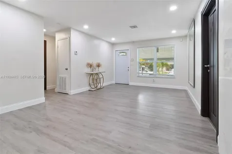 724 SW 4th Court Hallandale Beach FL 33009
