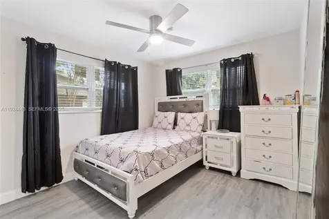 724 SW 4th Court Hallandale Beach FL 33009