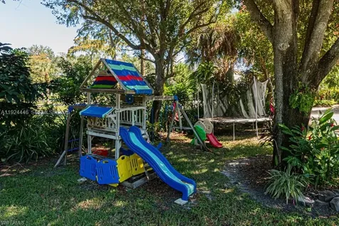 740 31st Street SW Naples FL 34117