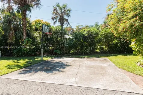 740 31st Street SW Naples FL 34117