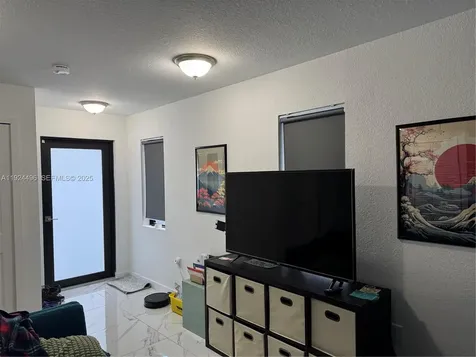2730 NW 44th Street Miami FL 33142