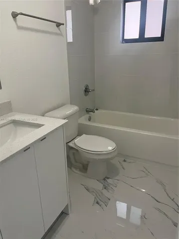 2730 NW 44th Street Miami FL 33142