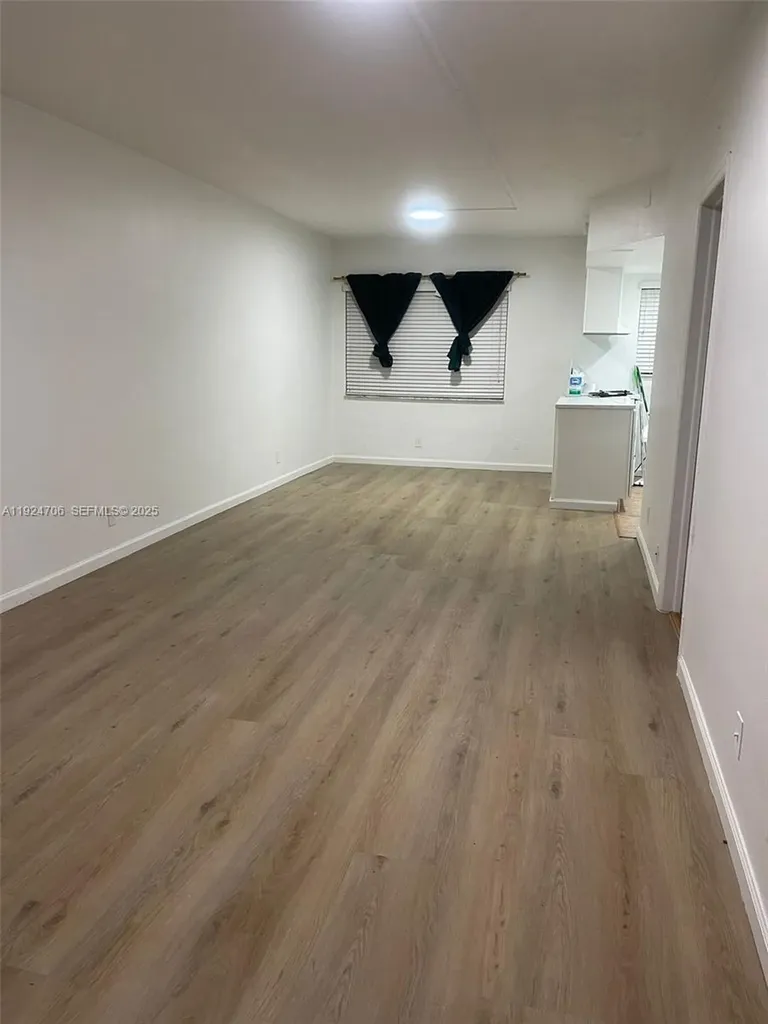 1100 NE 9th Avenue Fort Lauderdale FL 3240
