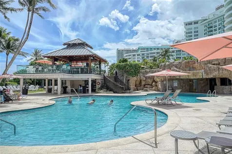 5225 Collins Avenue Miami Beach FL 33140