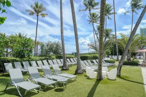 5225 Collins Avenue Miami Beach FL 33140