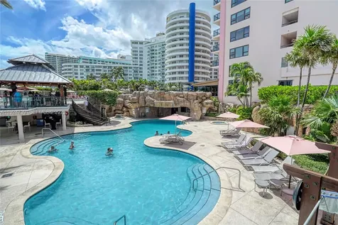 5225 Collins Avenue Miami Beach FL 33140