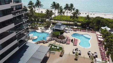 5225 Collins Avenue Miami Beach FL 33140