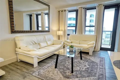 5225 Collins Avenue Miami Beach FL 33140