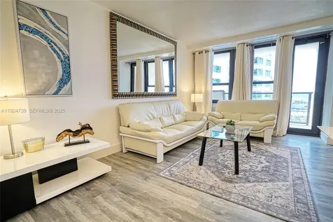 5225 Collins Avenue Miami Beach FL 33140