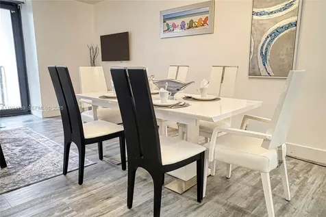 5225 Collins Avenue Miami Beach FL 33140