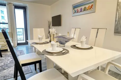 5225 Collins Avenue Miami Beach FL 33140