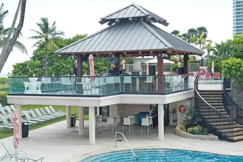 5225 Collins Avenue Miami Beach FL 33140