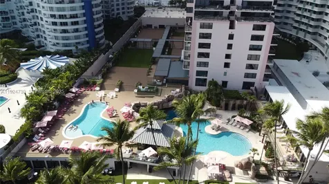 5225 Collins Avenue Miami Beach FL 33140