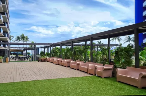 5225 Collins Avenue Miami Beach FL 33140