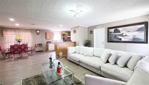 225 N Estribo Street Clewiston FL 33440