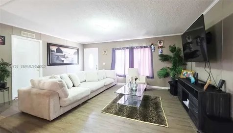 225 N Estribo Street Clewiston FL 33440