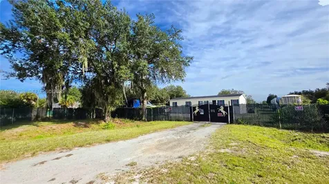 225 N Estribo Street Clewiston FL 33440