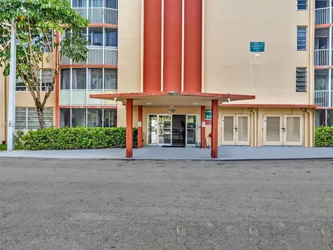 1780 NE 191st Street Miami FL 33179