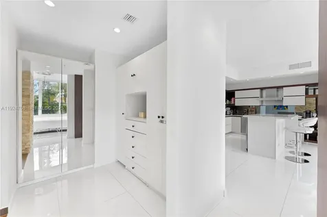 2100 Park Avenue Miami Beach FL 33139