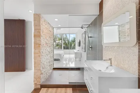 2100 Park Avenue Miami Beach FL 33139