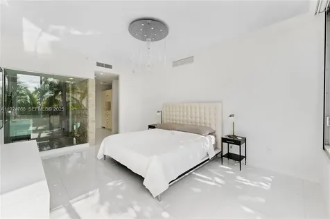 2100 Park Avenue Miami Beach FL 33139